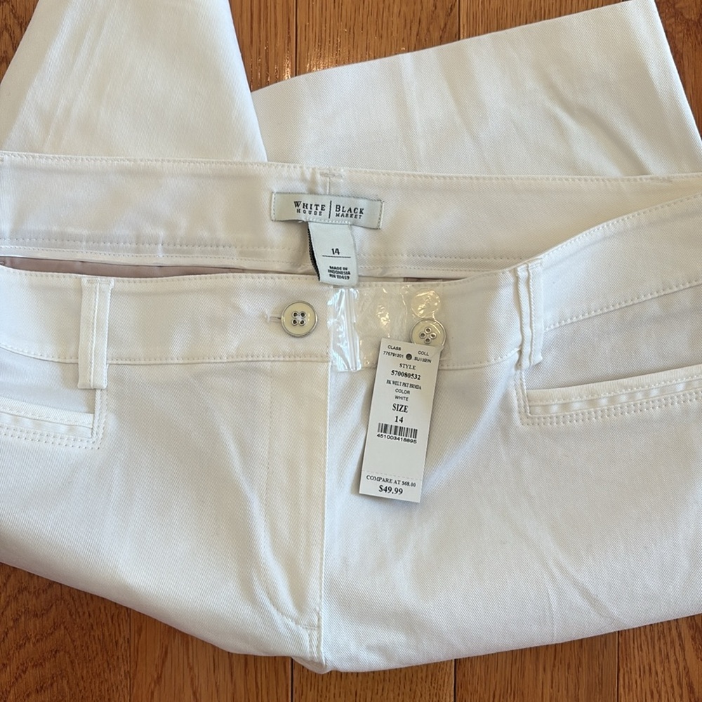 White Bermuda shorts - Picture 3 of 4